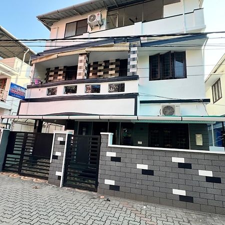 Kochi Cozy Haven 아파트 외부 사진